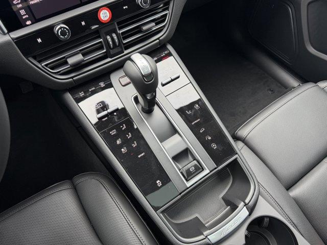 2026 Porsche MACAN BASE — миниатюра 27