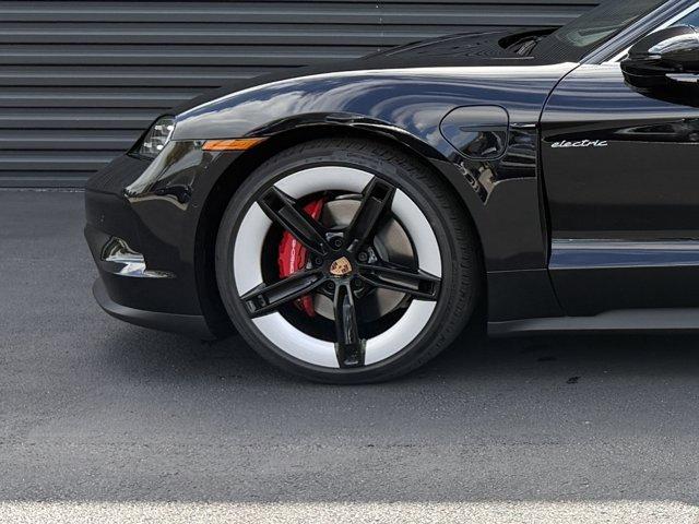 2026 Porsche TAYCAN 4S thumbnail 12