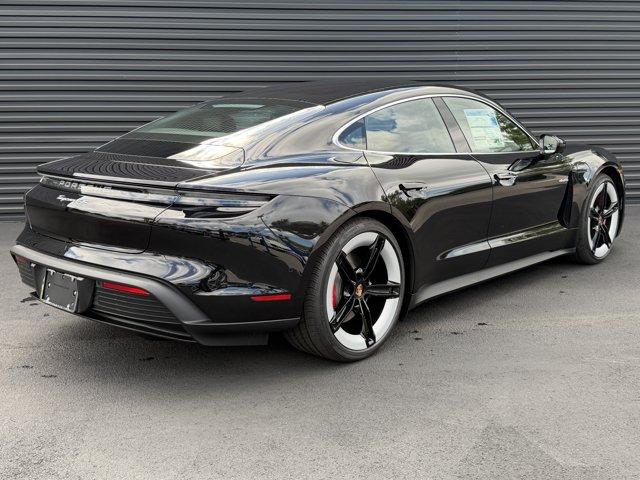 صورة 9 لـ 2026 Porsche TAYCAN 4S