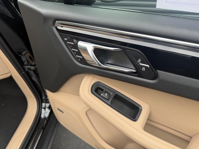 صورة مصغرة 25 لـ 2026 Porsche MACAN BASE