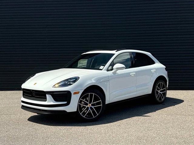New 2025 Porsche Macan Base