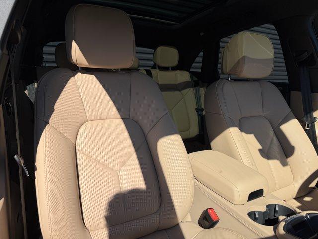 صورة مصغرة 29 لـ 2026 Porsche MACAN BASE