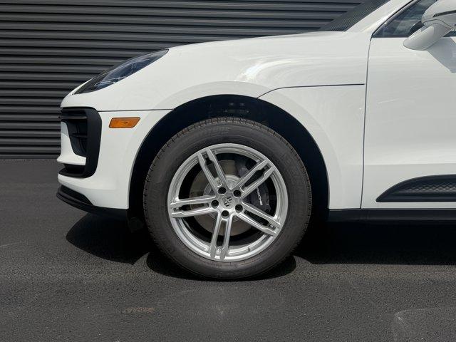 2026 Porsche MACAN BASE — миниатюра 12
