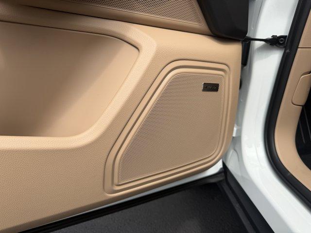 2026 Porsche MACAN BASE — миниатюра 27