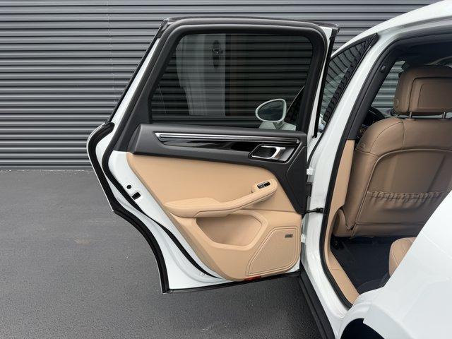 2026 Porsche MACAN BASE — миниатюра 28