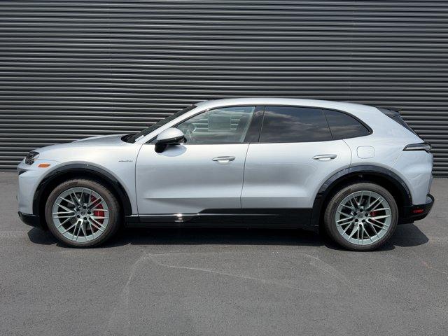 2026 Porsche CAYENNE TURBO — фото 2