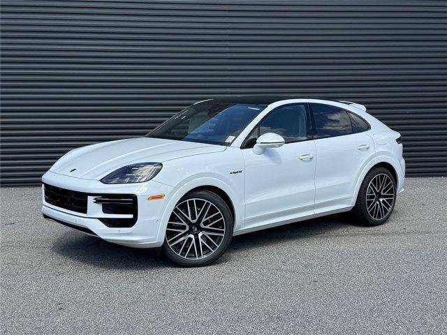 New 2025 Porsche Cayenne Turbo