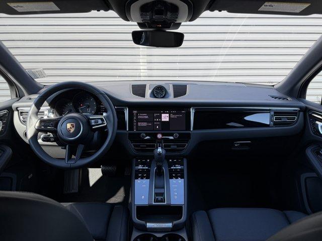 2026 Porsche MACAN BASE — миниатюра 31