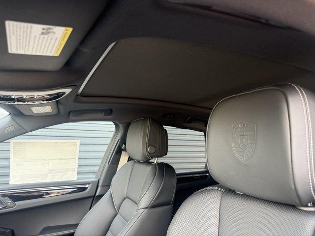 صورة مصغرة 32 لـ 2026 Porsche MACAN T