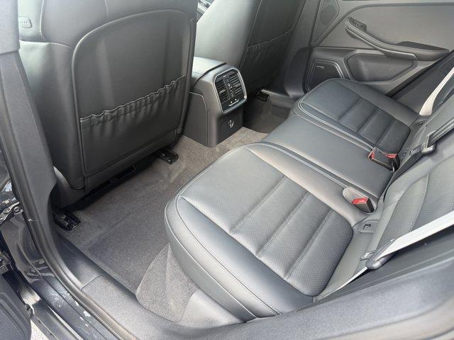 صورة مصغرة 16 لـ 2026 Porsche MACAN T
