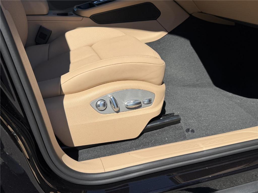 صورة مصغرة 31 لـ 2026 Porsche MACAN BASE