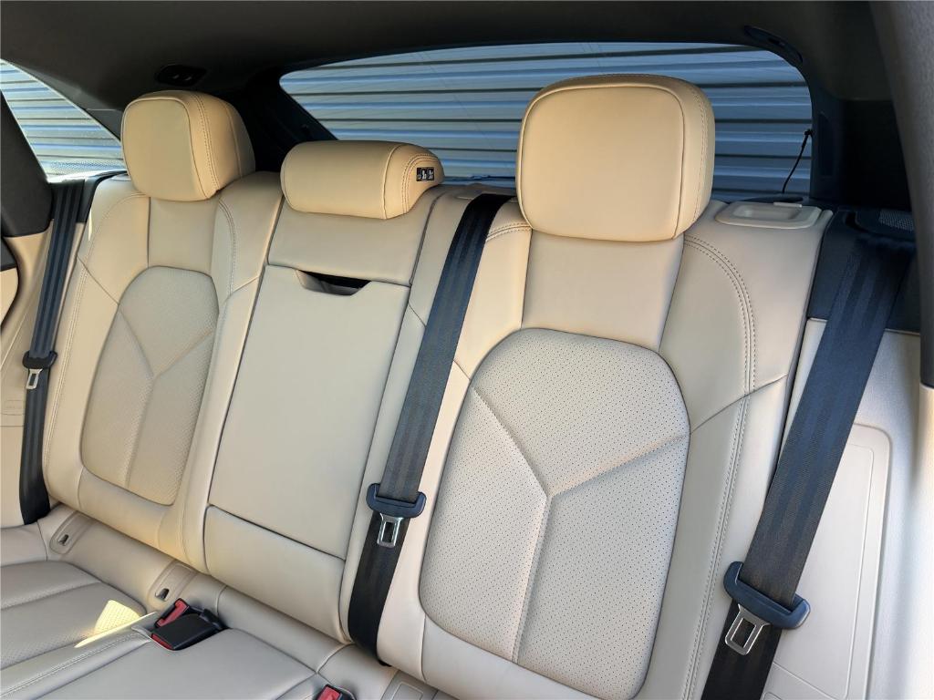 صورة مصغرة 25 لـ 2026 Porsche MACAN BASE