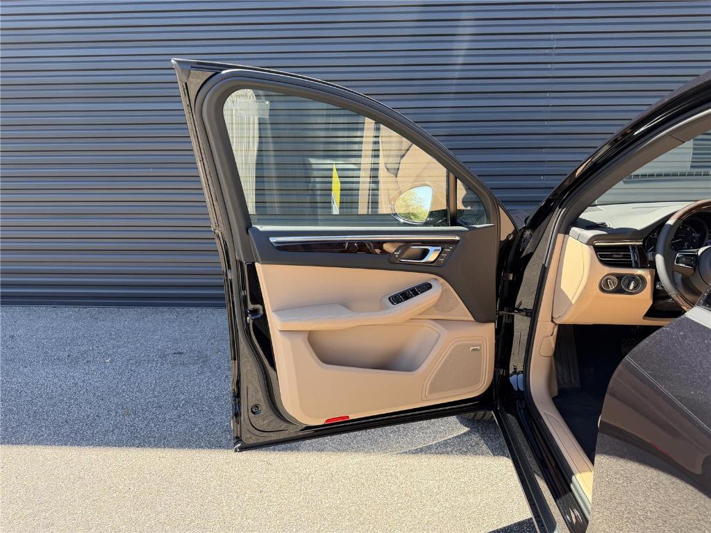 صورة مصغرة 14 لـ 2026 Porsche MACAN BASE