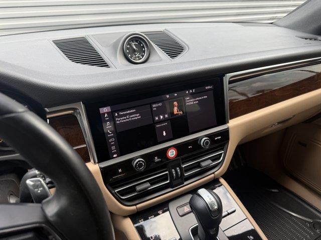 صورة مصغرة 22 لـ 2023 Porsche MACAN BASE