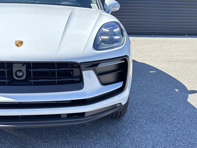 2026 Porsche MACAN BASE — миниатюра 11