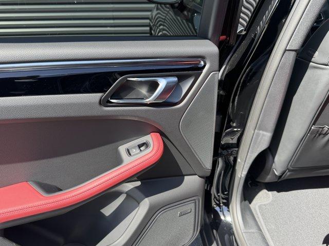 صورة مصغرة 22 لـ 2026 Porsche MACAN BASE