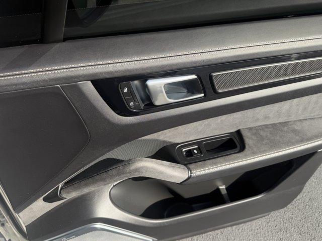 صورة مصغرة 29 لـ 2023 Porsche CAYENNE TURBO GT
