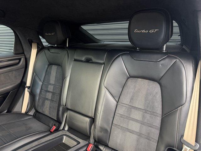 صورة مصغرة 15 لـ 2023 Porsche CAYENNE TURBO GT
