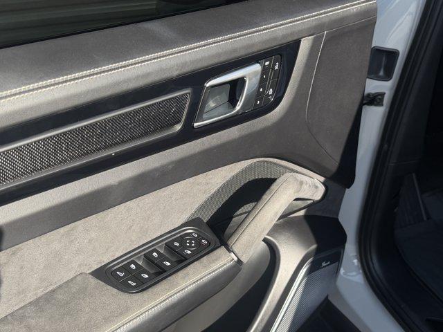 صورة مصغرة 23 لـ 2023 Porsche CAYENNE TURBO GT