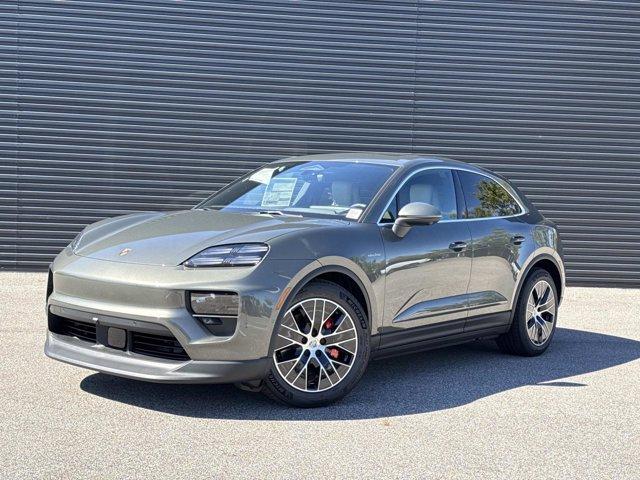 New 2025 Porsche Macan 4S