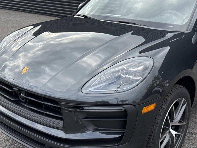 2026 Porsche MACAN BASE — миниатюра 11
