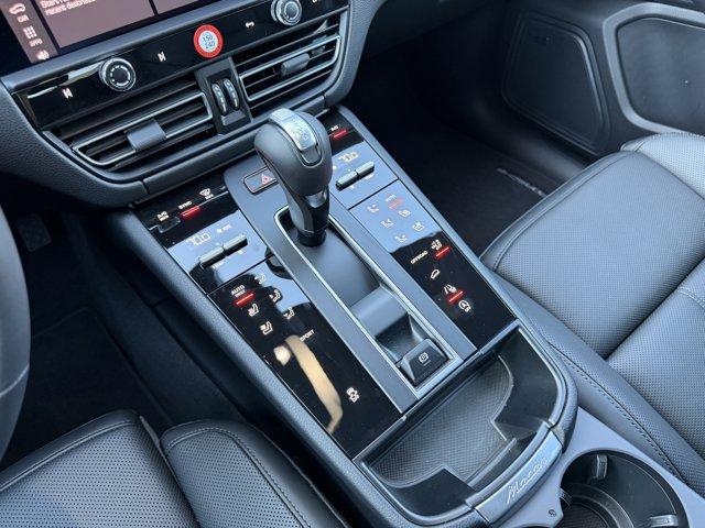 صورة مصغرة 30 لـ 2026 Porsche MACAN BASE