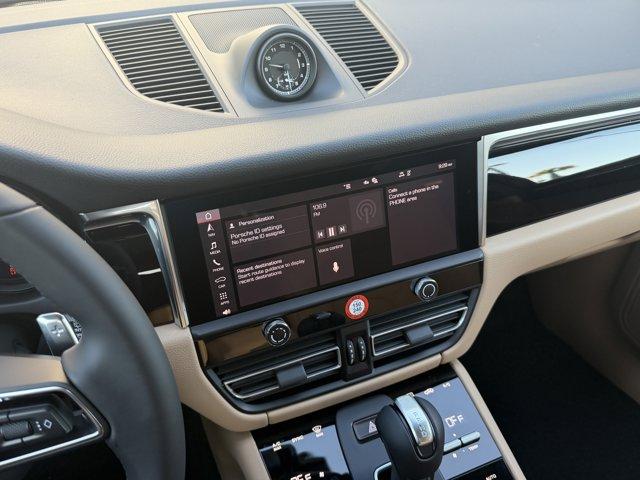 صورة مصغرة 22 لـ 2026 Porsche MACAN BASE