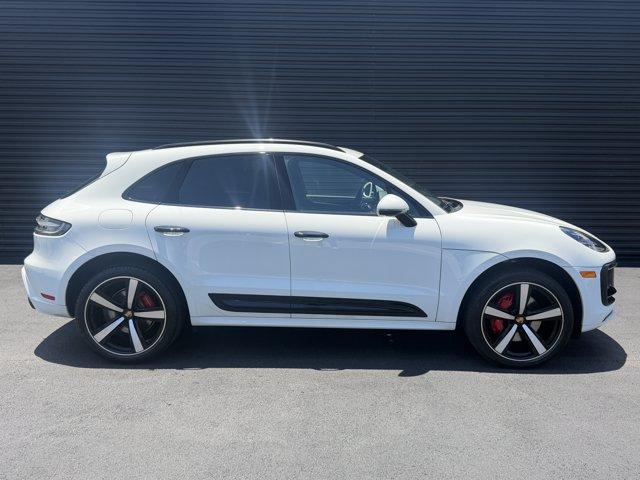 صورة 8 لـ 2023 Porsche MACAN S