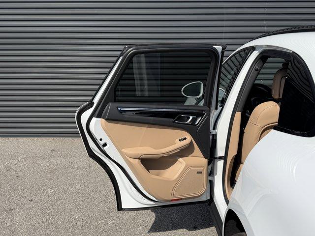 صورة مصغرة 20 لـ 2026 Porsche MACAN BASE