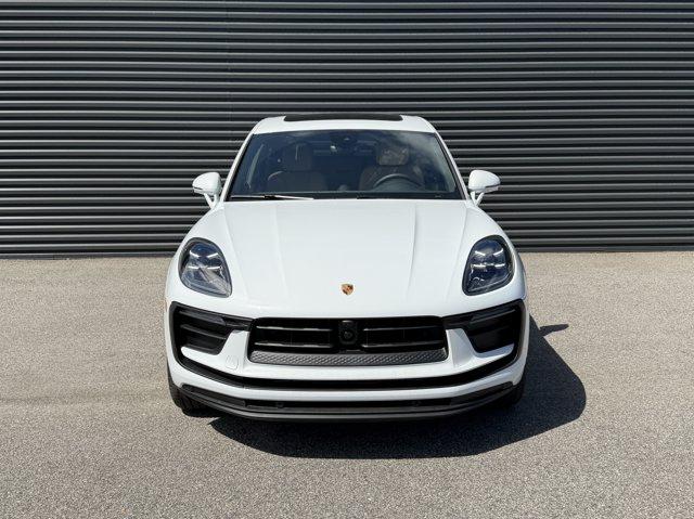 2026 Porsche MACAN BASE — фото 6