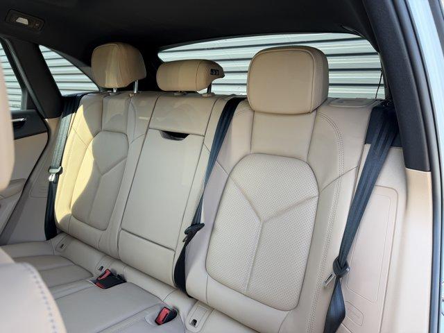 صورة مصغرة 12 لـ 2026 Porsche MACAN BASE