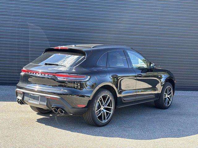 صورة 7 لـ 2026 Porsche MACAN BASE