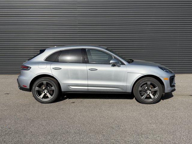 صورة 8 لـ 2026 Porsche MACAN BASE