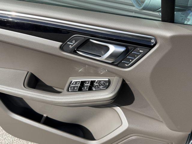 2026 Porsche MACAN BASE — миниатюра 25