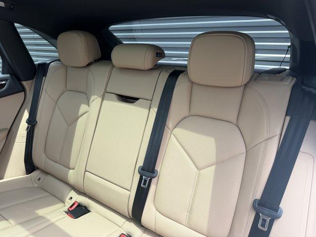 صورة مصغرة 16 لـ 2026 Porsche MACAN BASE