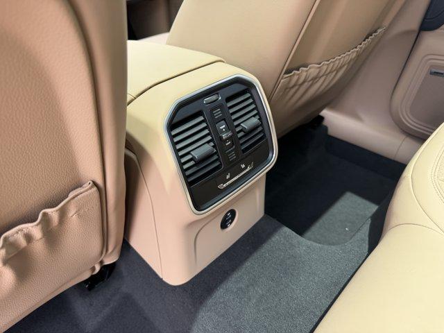 صورة مصغرة 28 لـ 2026 Porsche MACAN BASE