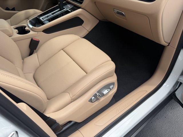 صورة مصغرة 21 لـ 2026 Porsche MACAN BASE