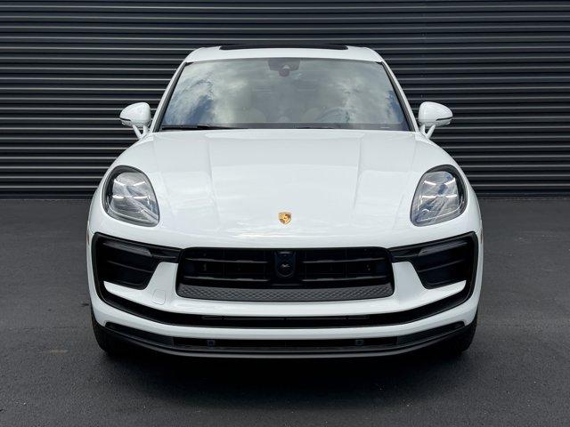 صورة 6 لـ 2026 Porsche MACAN BASE