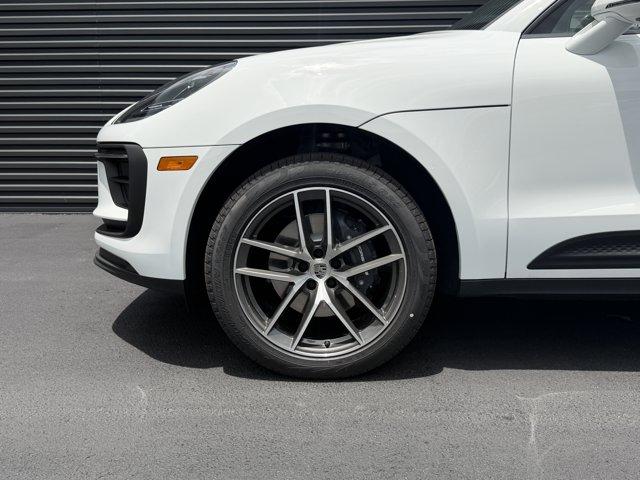 صورة مصغرة 11 لـ 2026 Porsche MACAN BASE