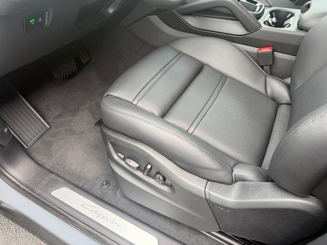 2026 Porsche CAYENNE AWD 缩略图 14
