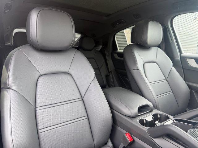 2026 Porsche CAYENNE AWD 缩略图 19