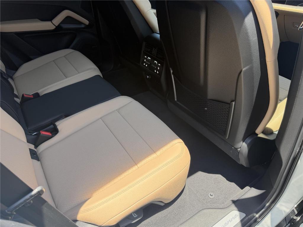 صورة مصغرة 17 لـ 2026 Porsche CAYENNE BASE
