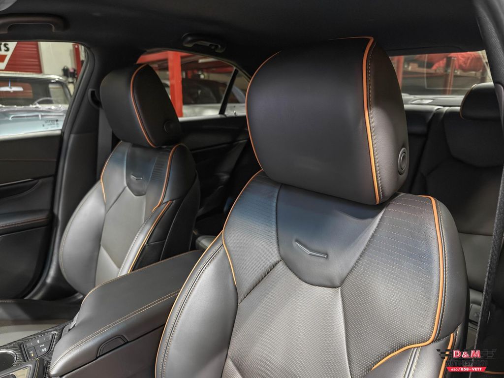 2023 Cadillac CT4-V V-SERIES — миниатюра 30