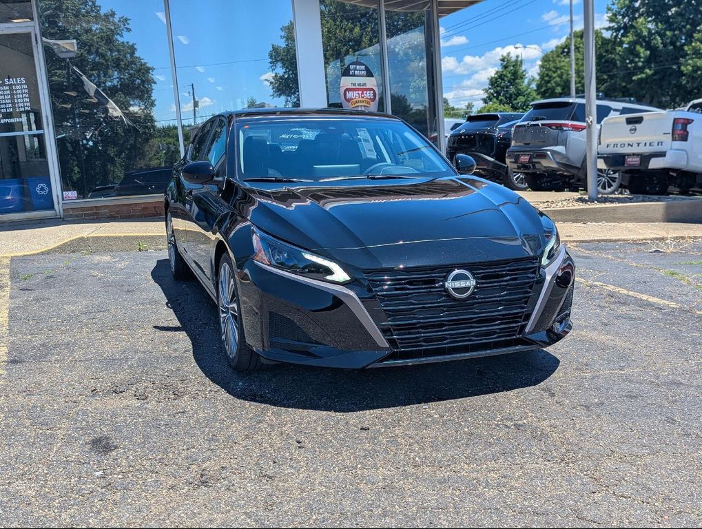 New 2026 Nissan Altima SV FWD
