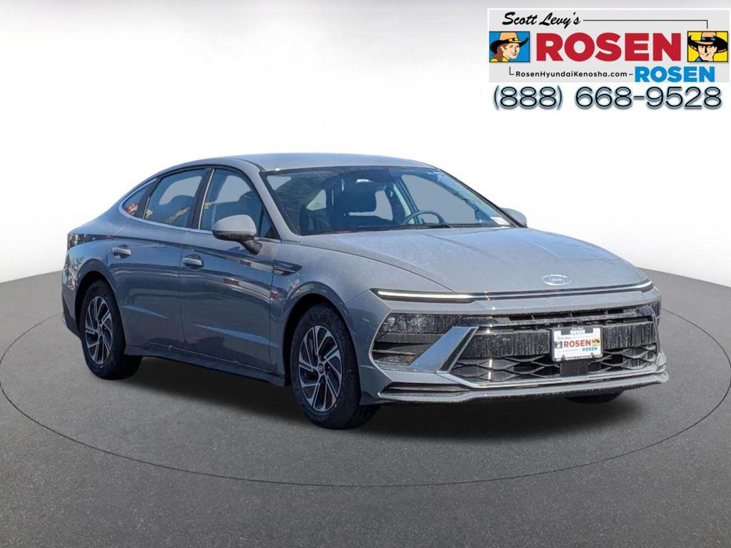 New 2026 Hyundai SONATA Hybrid Base