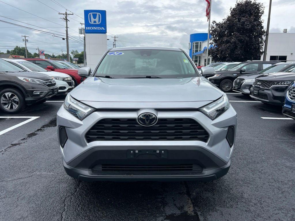 2024 Toyota RAV4 LE 照片 8