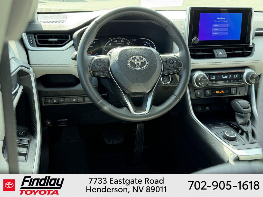 TOYOTA RAV4 - 8