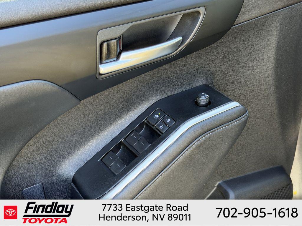 صورة مصغرة 22 لـ 2025 Toyota HIGHLANDER HYBRID XLE