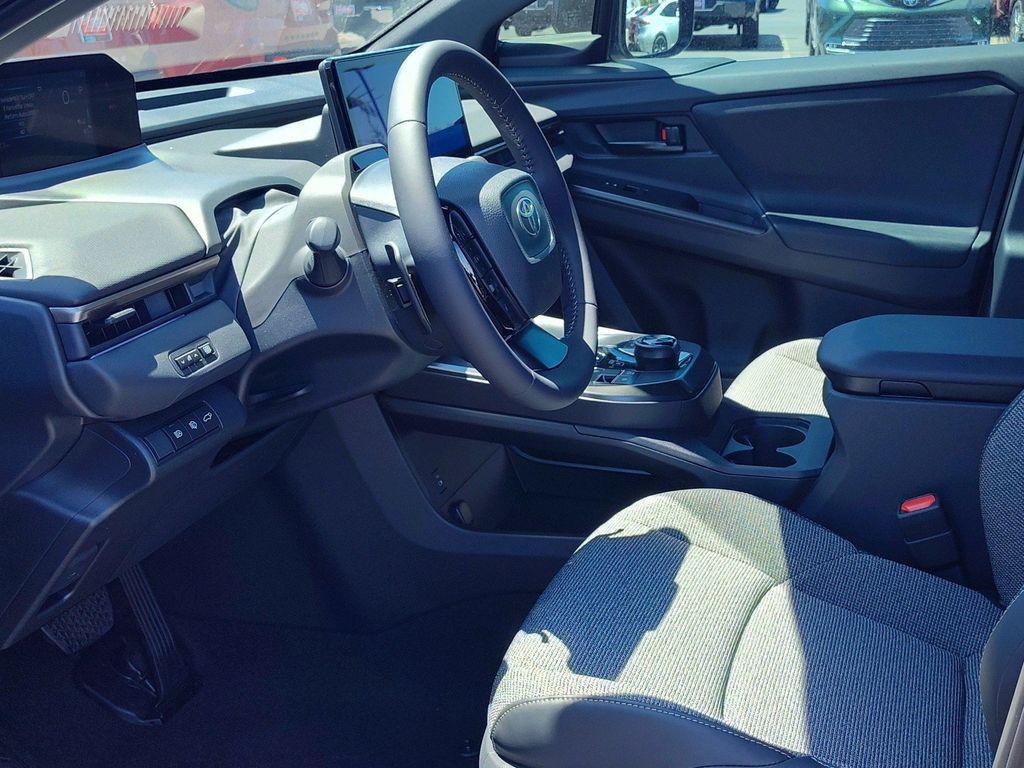 صورة 4 لـ 2026 Toyota BZ XLE PLUS