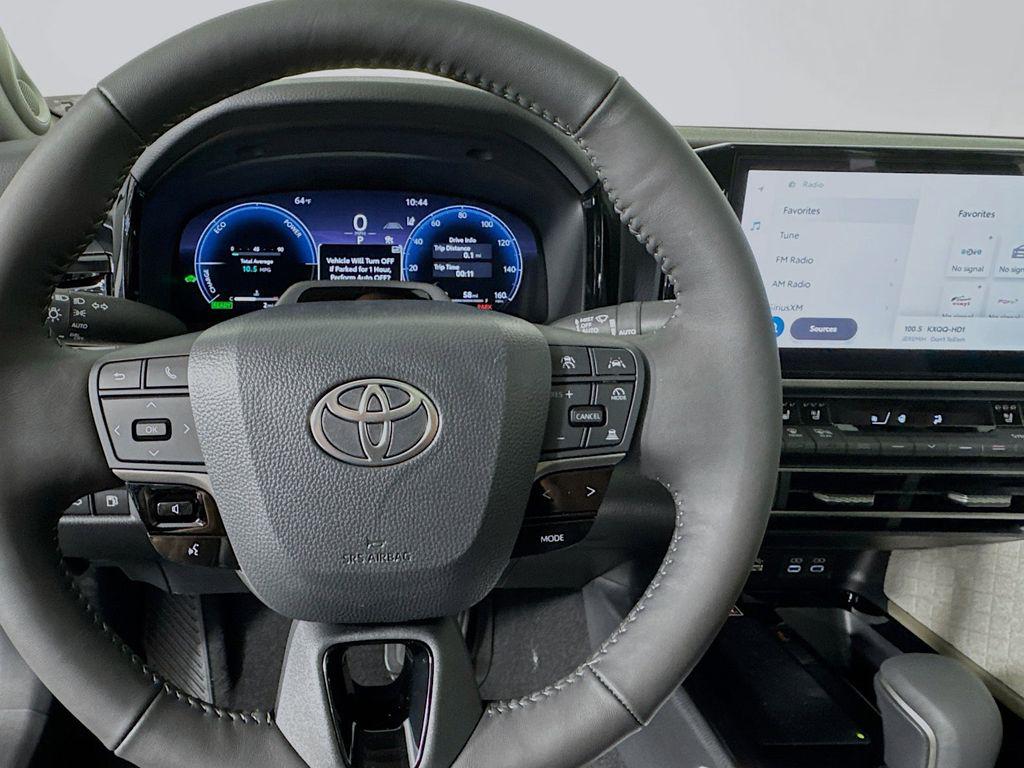 2026 Toyota CAMRY XLE photo 7